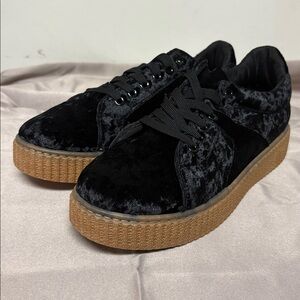 Black Fuzzy Women's Sneakers